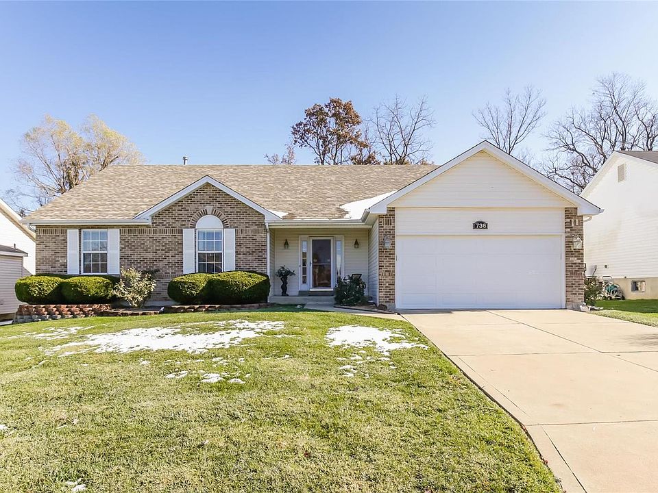 2nd image of 736 Pecan Hill Dr