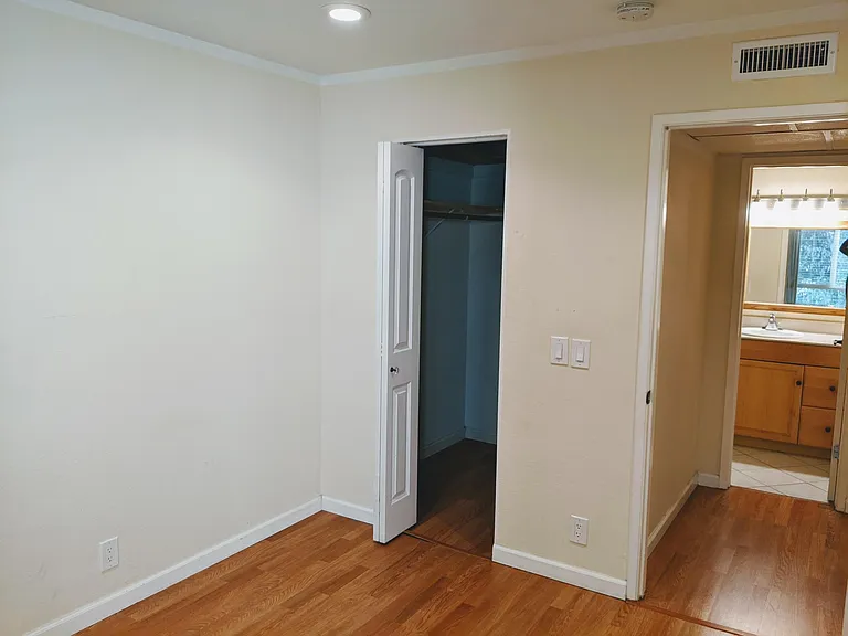 410 N Civic Dr #315 — Photo 6