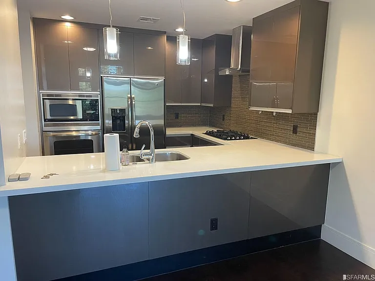 1838 Ogden Dr #414 — Photo 2