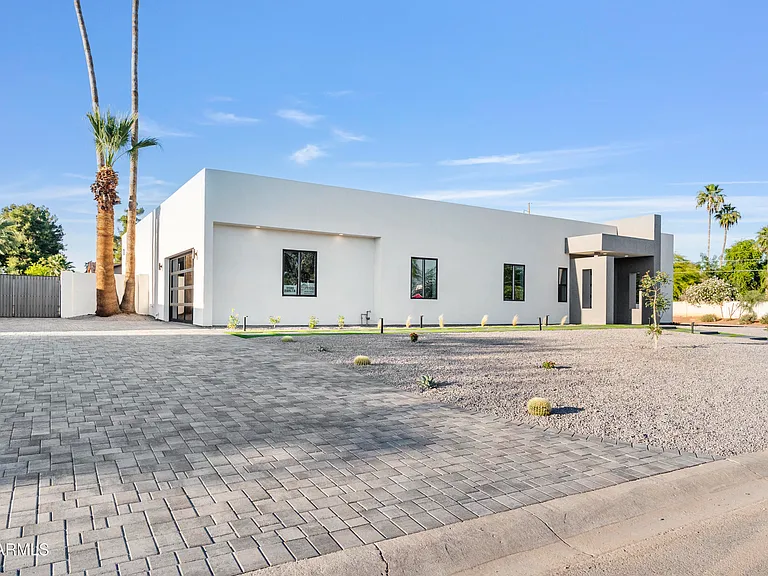 5540 E Dahlia Dr — Photo 74