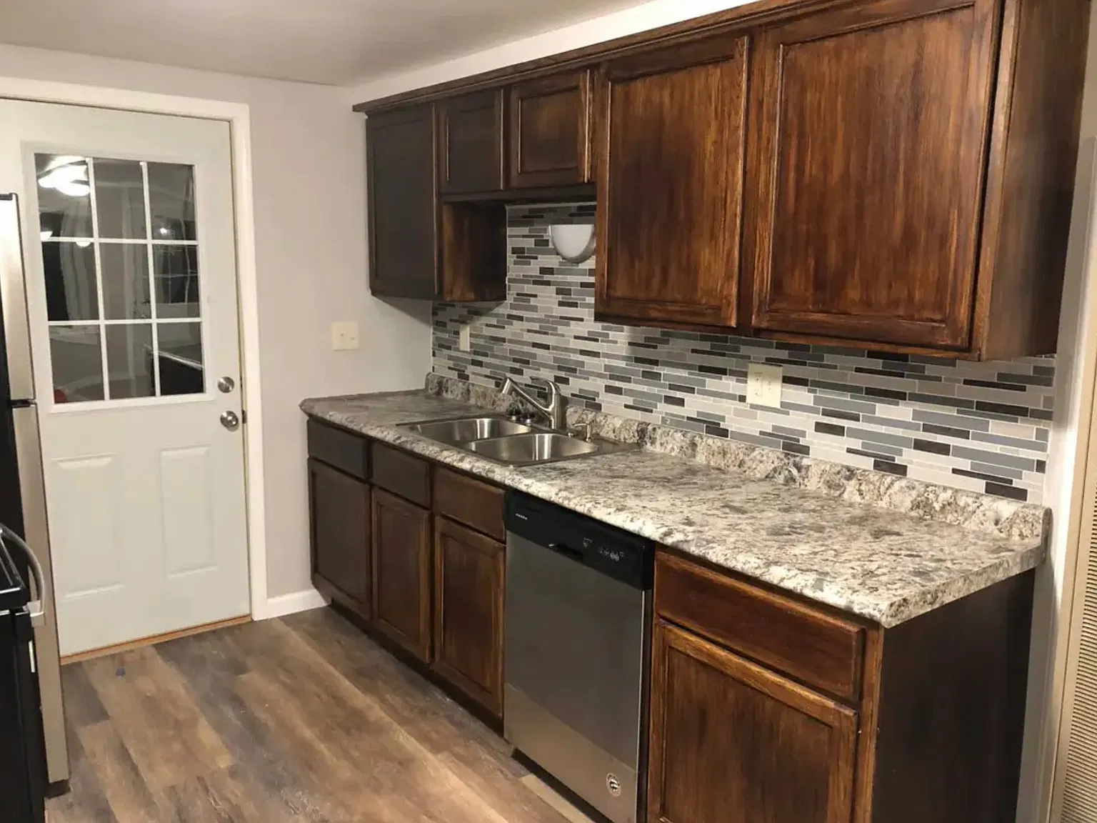 2 bed, 900 sqft, $1,295 — Photo 1