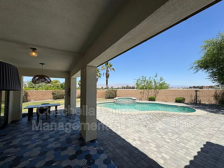 74635 Tesla Dr — Photo 60