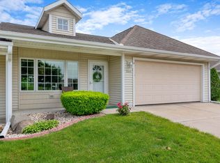 1330 Stillwater Ln, Hartford, WI 53027