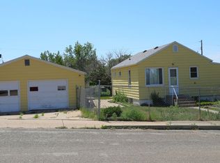 402 E Grant Ave, Glendive, MT 59330