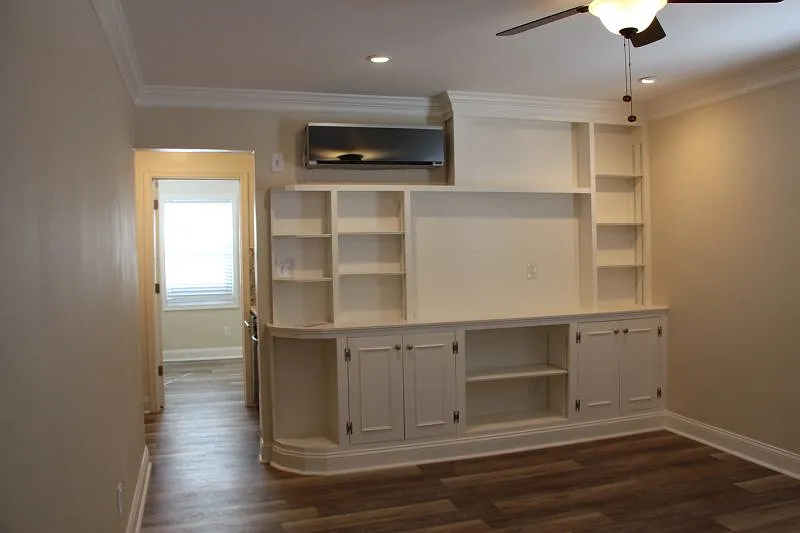 704 N Monroe Street — Photo 4