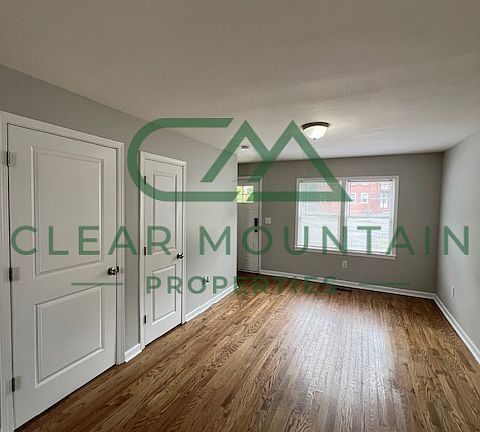 3rd image of 411 Hagood St APT C
