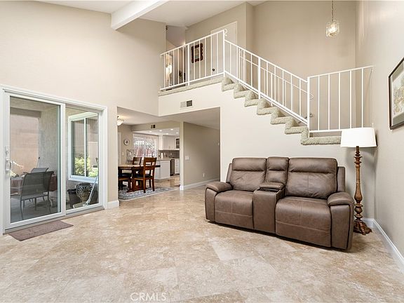 4th image of 1106 Ridgecrest Cir