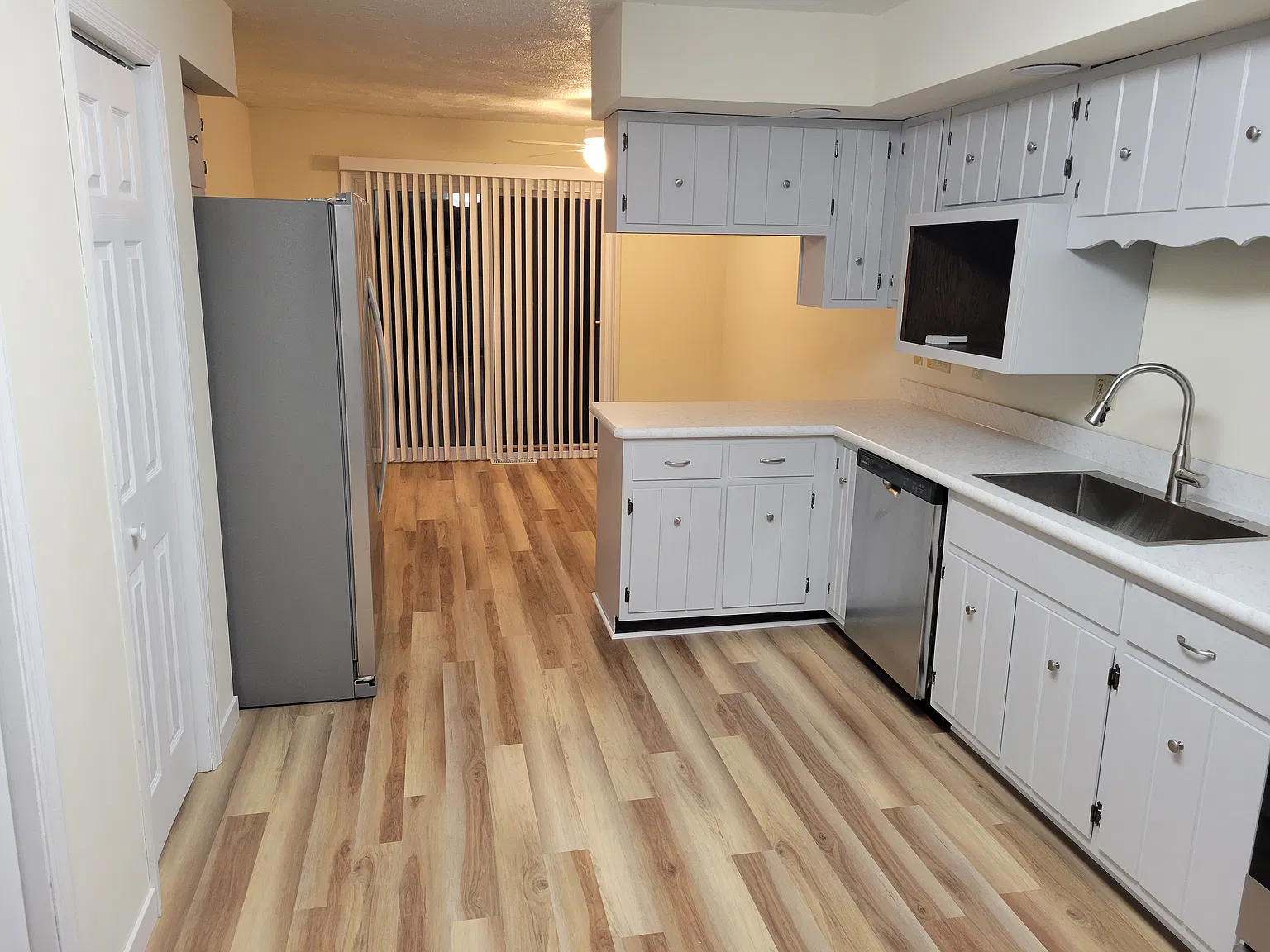 3 bed, 1700 sqft, $2,400 — Photo 4