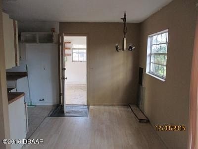 4th image of 42 Bradmore Ln