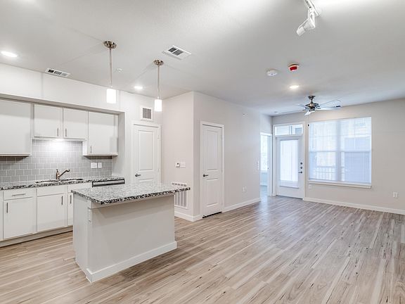 5th image of 1120 Moy St #41b8fd836
