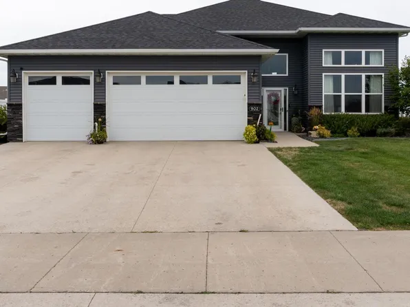 902 50th Ave W, West Fargo, ND 58078