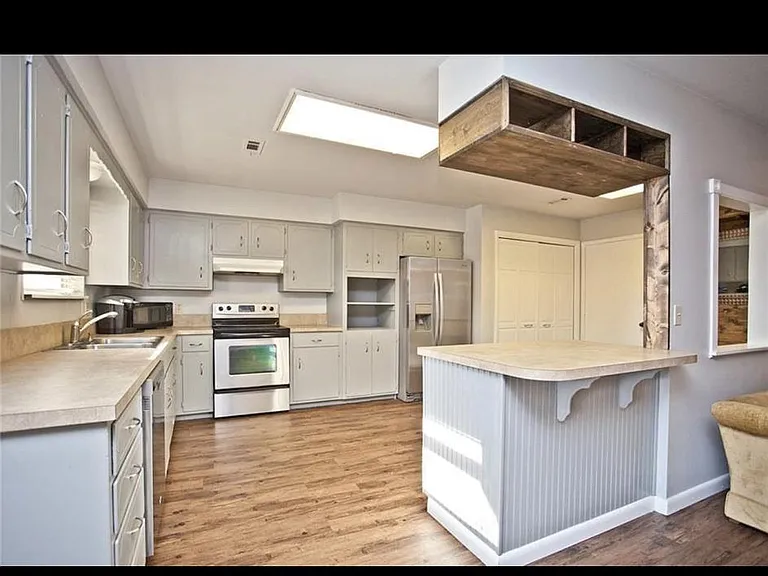 1409 SE South St — Photo 7