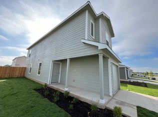 591 Commander Abbott Dr, Jarrell, TX 76537