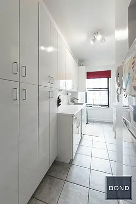 Rented by Bond New York | media 17