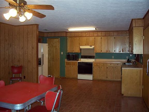 3rd image of 103 Hillcrest Dr