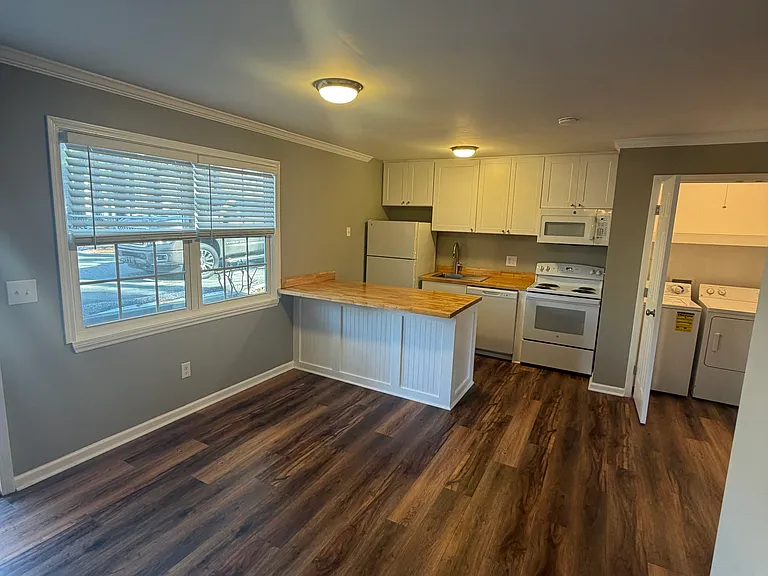 1437 Fernwood Glendale Rd #A — Photo 6