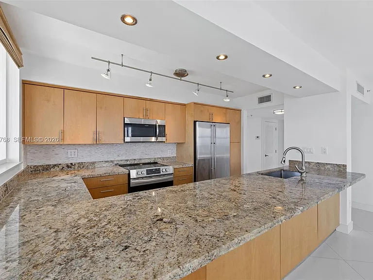 650 West Ave #2912 — Photo 9