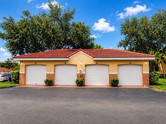 4th image of 10294 Fox Trail Rd S APT 704
