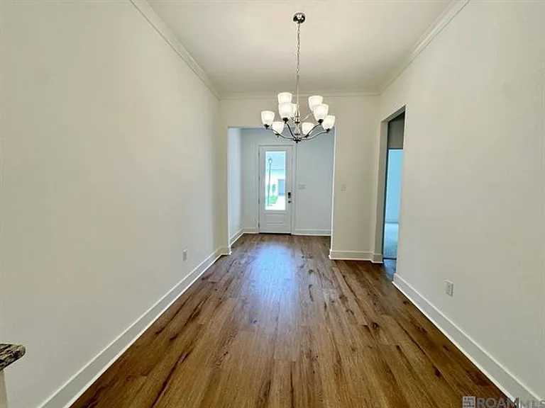 9664 Creekview Dr — Photo 2