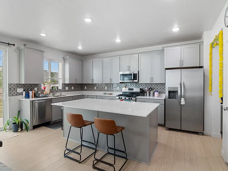 2613 N Snowberry Dr — Photo 5