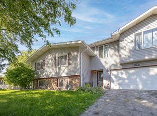 518 Remington Rd, Valparaiso, IN 46385