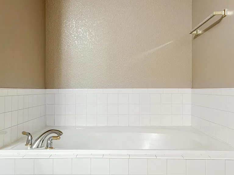 4221 S Blackhawk Cir #7E — Photo 24