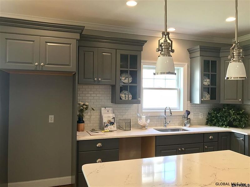 3rd image of 21 Sterling Ridge Road