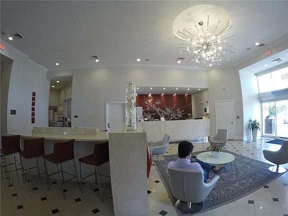 3rd image of 7395 Universal Blvd #501