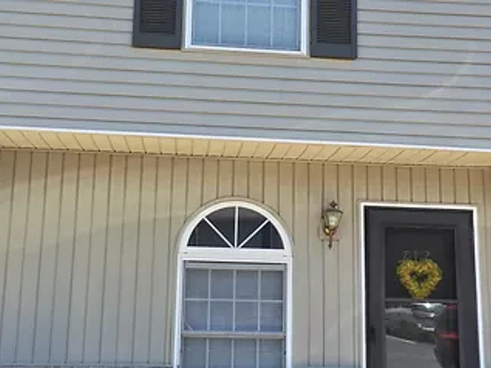 1st image of 712 E Sherwood Hills Dr