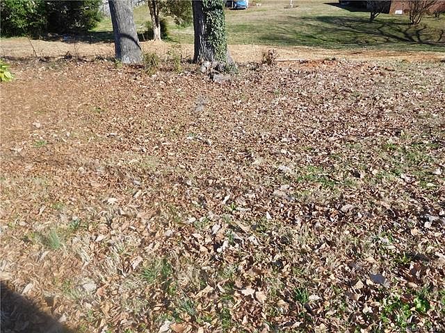 2nd image of 3511 Union Rd