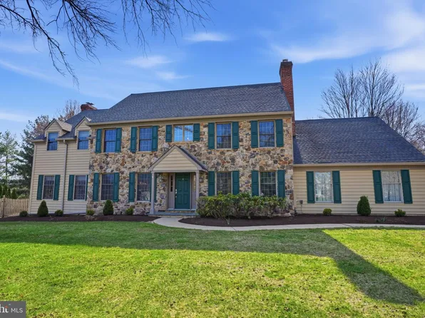 2840 W Fox Chase Cir, Doylestown, PA 18902