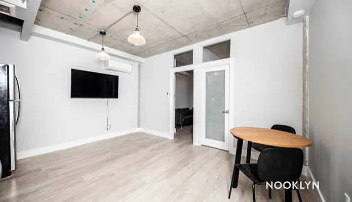 Rented by Nooklyn NYC LLC | media 24