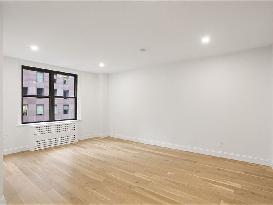 1st image of 160 E 48th St APT 4S