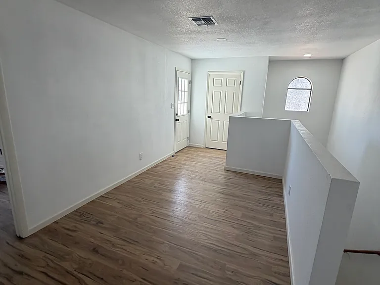 7763 N 19th Ave — Photo 13