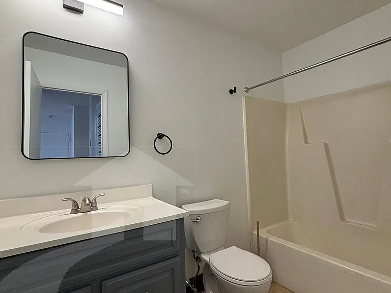 1 Franklin St #202 — Photo 8