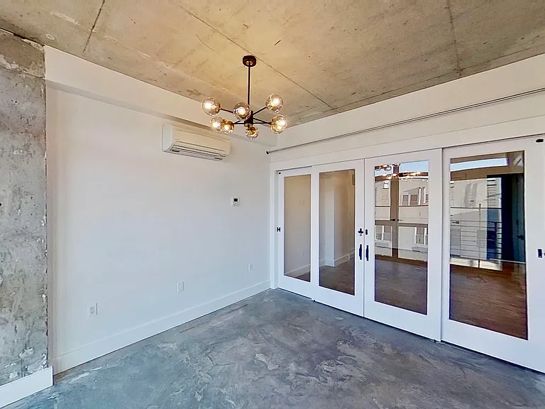 27 Montrose Ave #5T — Photo 19