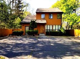 347 Mooney Pond Rd, Selden, NY 11784