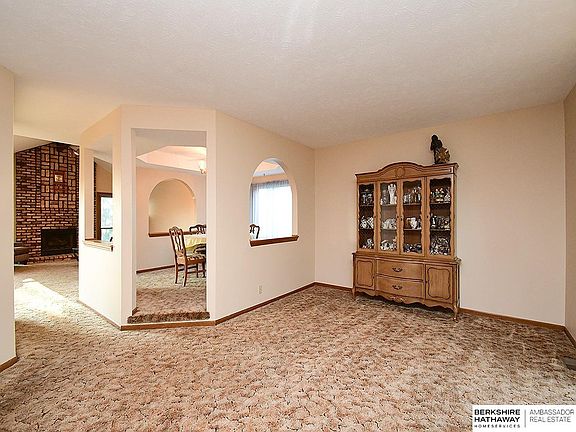 3rd image of 5061 S 165th St