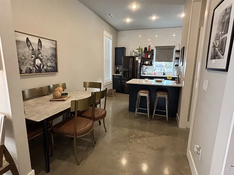 1356 S Duncan Ave — Photo 8