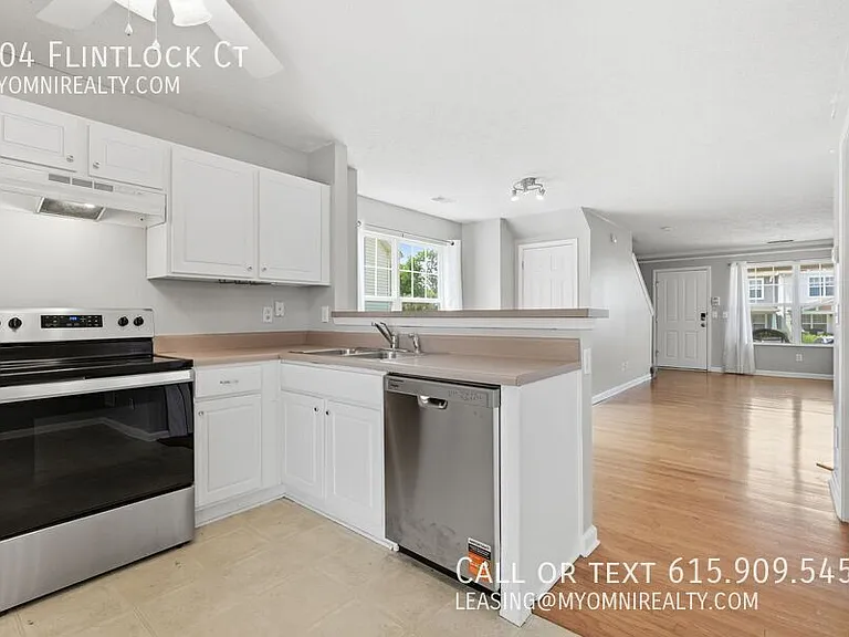 704 Courtney Ct — Photo 21