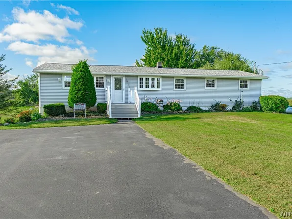 4598 Nelson Rd, Newfane, NY 14108