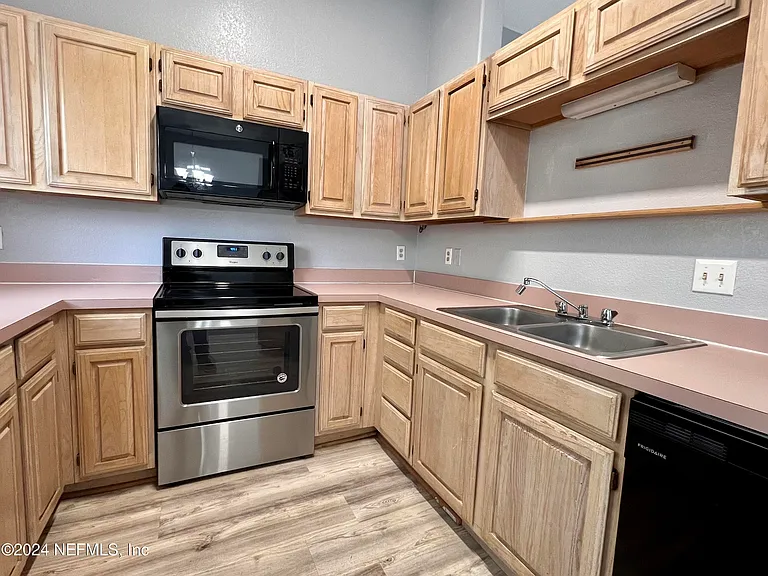 10150 Belle Rive Blvd #904 — Photo 9