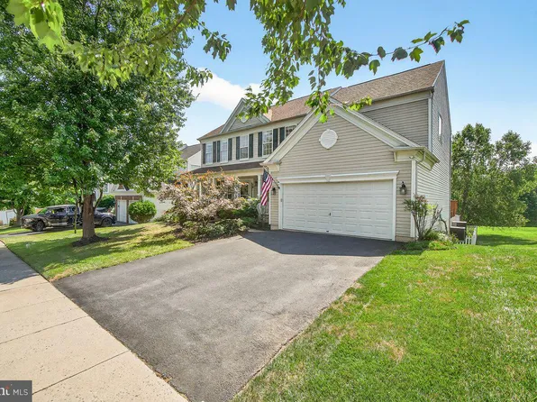 16 Jeffrey Ln, Brunswick, MD 21758