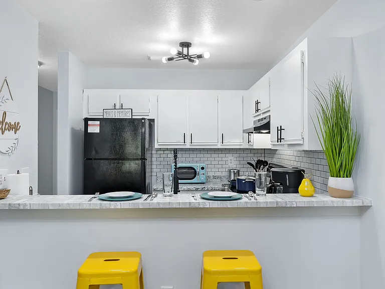 Oasis - 3165 South St. — Photo 7