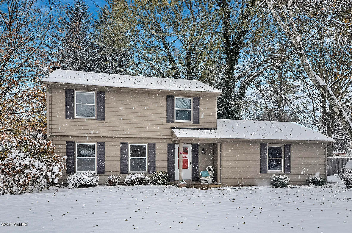 5762 Lamplighter Ln photo 1