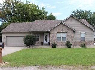 492 Hickory Rd, Lawrenceburg, IN 47025