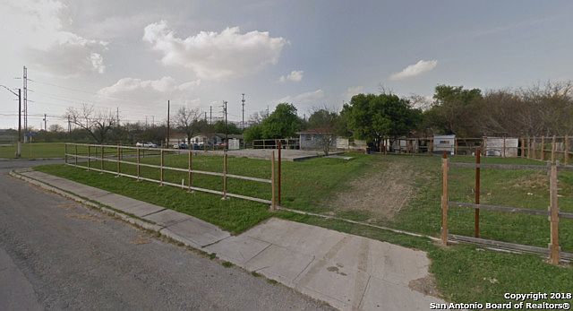 1st image of 320 N San Horacio Ave