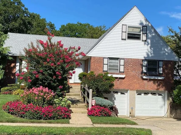 900 Baldwin Drive, Westbury, NY 11590