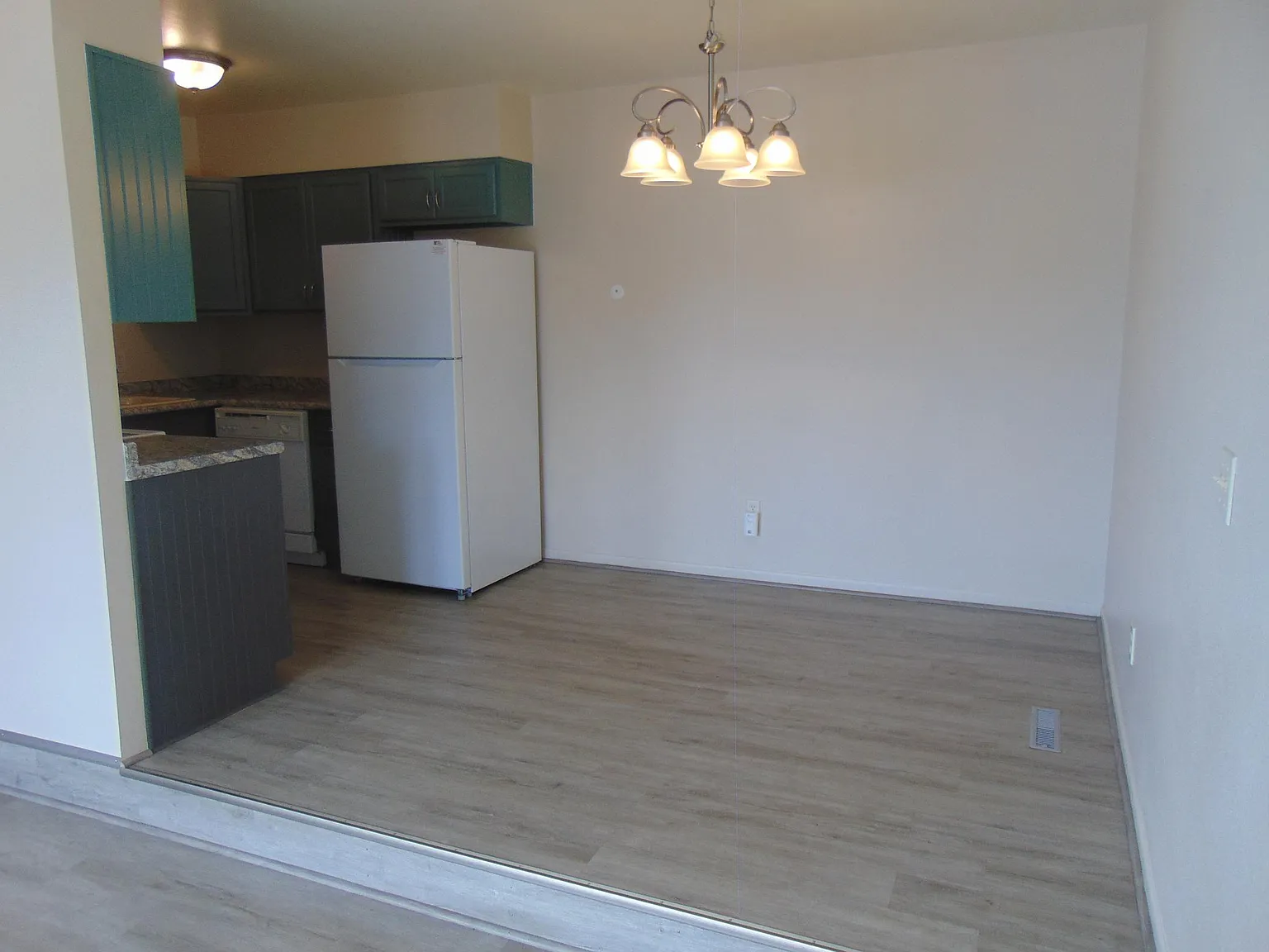 2 bed, 792 sqft, $1,475 — Photo 2