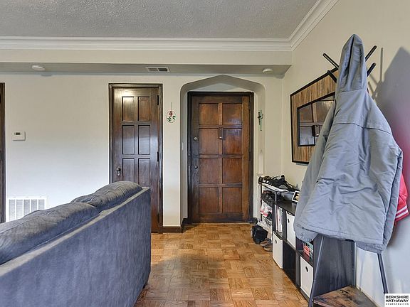 2nd image of 4907 Davenport St APT 3